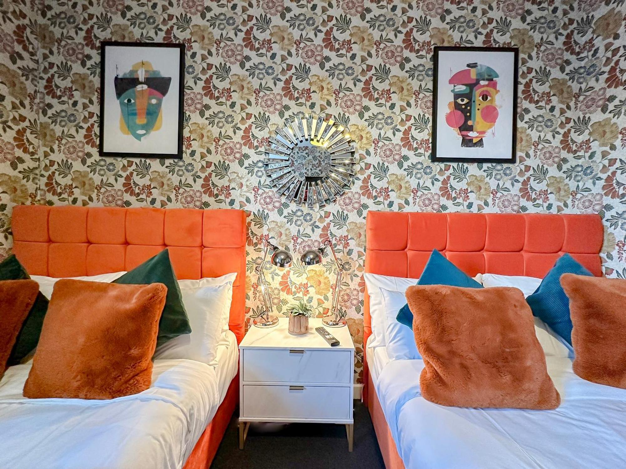 Luxury Boutique Apartments Block Free Street Parking Hounslow Exterior foto